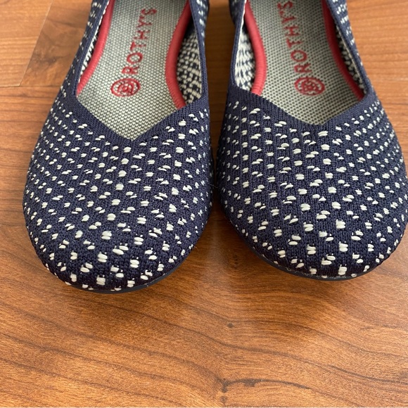 Rothy’s The Flat Round Toe Navy and White Polka Dot - Picture 4 of 7